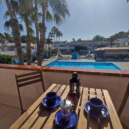 Sunny Terrace, Fast Wifi Relax & Remote Work Quiet Area Апартаменты Арона